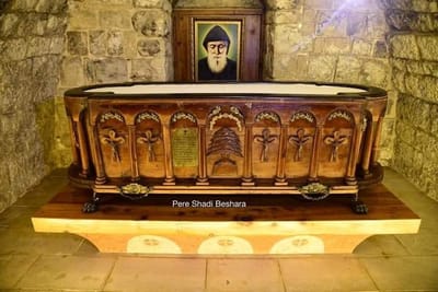 شاهدت مار شربل يمشي على مياه البحر ومدّ يده لها وهذا ما قاله!