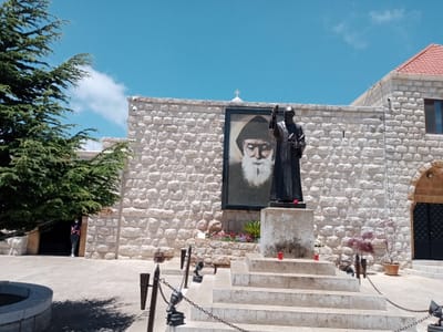 أعجوبة هزّت عنّايا وسويسرا أعجوبة أكثر من رائعة لطبيب السماء ومريم العذراء :"لاتقلق فكل شيء سيكون على ما يرام"...إليكم تفاصيل!