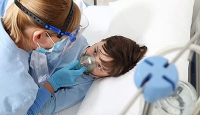 الحماض الأيضيّ مرض نادر ينهك جسد مايكل... "لا أريد إلّا أن أرى ابني يتنفّس"