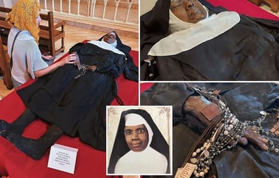 بالصور: الآلاف يتوافدون إلى مدينة أميركية لمشاهدة جثمان راهبة "لم يتحلل"