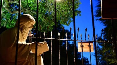 وقال مبتسماً