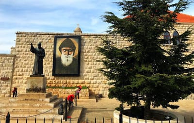 أدخل مار شربل يده إلى رئته وشفاه من كورونا (أعجوبة كورونيّة جديدة)