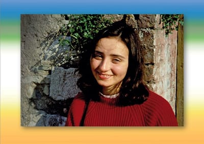 ساندرا ساباتيني مكرّمة من عمرك مع الأخت روز تيريز طنوس charity TV