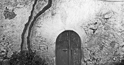 قالَ الربُّ يَسوع: «أُدْخُلُوا مِنَ البَابِ الضَّيِّق»