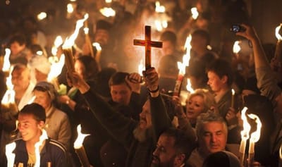 بالفيديو... شرح أعجوبة فيضان النور المقدّس