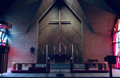 "وعلى هذِهِ الصَّخْرَةِ سَأَبْنِي بِيْعَتِي..."