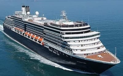 قبطان السفينة هو أبي