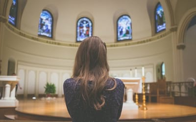 وسلامُ اللهِ الَّذي يَفُوقُ كُلَّ إِدْرَاك، يَحْفَظُ قُلُوبَكُم وأَفْكَارَكُم في المَسِيحِ يَسُوع!