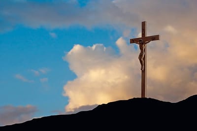 "لِكَي تَكُونَ لِكُلِّ مُؤْمِنٍ بِهِ حَيَاةٌ أَبَدِيَّة"