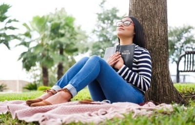 عِنّا بَي بالسما