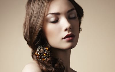 فتاة جميلة أحبّها الجميع ... لكن من تزوّجها ؟؟