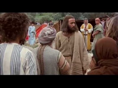 «يَا قَليلِي الإِيْمَان، لِمَاذَا تُفَكِّرُونَ في أَنْفُسِكُم أَنَّهُ لَيْسَ لَدَيْكُم خُبْز؟»