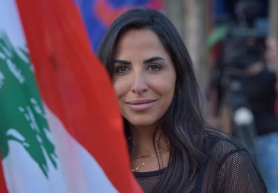 بالفيديو : الإعلامية جويس عقيقي ترنّم للعذراء في روما من أجل لبنان!