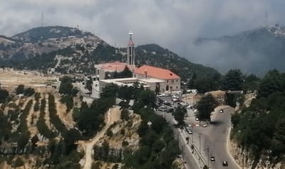 طلب منه مار شربل أن يأتيه بقنينة ماء فباركها وإليكم ما حصل... (الأعجوبة رقم 41)