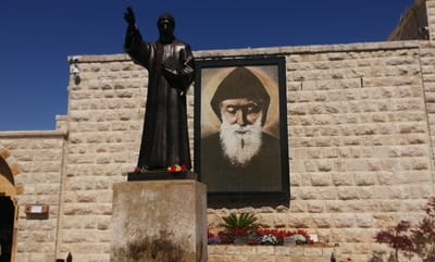 هذه الأعجوبة أدّت إلى إعلان قداسة مار شربل - من سلسلة عجايب مار شربل