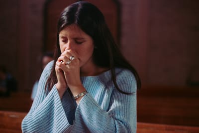 «إِنَّ كُلَّ عَطِيَّةٍ صَالِحَة، وكُلَّ هِبَةٍ كامِلَةٍ هِيَ مِنْ عَلُ، تَنْزِلُ مِنْ عِنْدِ أَبِي الأَنْوَار»