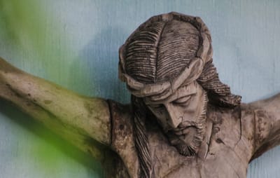 «فَلْيَكُنْ كُلُّ إِنْسَانٍ سَرِيعًا إِلى السَّمَاع، بَطِيْئًا إِلى الكَلام، بَطِيئًا إِلى الغَضَب»