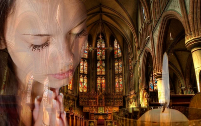 "هَلْ يُؤْتَى بِٱلسِّراجِ لِيُوضَعَ تَحْتَ المِكْيَال، أَو تَحْتَ السَّرِير؟"