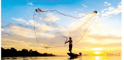 «يُشْبِهُ مَلَكُوتُ السَّمَاوَاتِ شَبَكَةً أُلْقِيَتْ في البَحْر، فَجَمَعَتْ سَمَكاً مِنْ كُلِّ نَوْع»