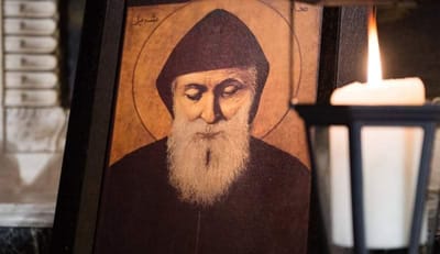 "سأضع الزيت والبخّور على يدي وأنت ستشفيني وأنا متأكدة من ذلك" أعجوبة لمار شربل لا يستوعبها العقل البشري!