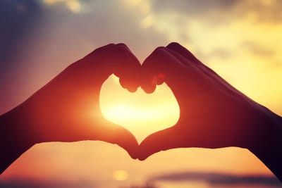 حِبّ العالم متل ما بيحبّك الربّ