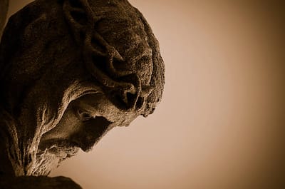 «مَنْ تُرَاهُ ٱلوَكِيلُ ٱلأَمِينُ ٱلحَكِيمُ»