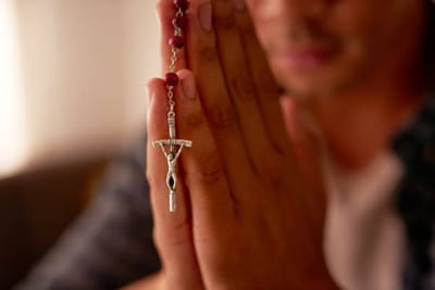 "كُلُّ مَا عَمِلْتُمُوهُ لأَحَدِ إِخْوَتِي هؤُلاءِ الصِّغَار، فَلِي عَمِلْتُمُوه!"