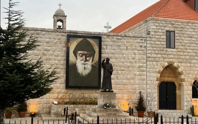 "كنتُ أراه عند ظهوره لي وأنا في الغيبوبة.. وكانت المفاجأة..." - - إليكم الأعجوبة المزدوجة مع المخرج داني فارس!