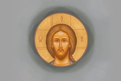 "إحْذَرُوا، وَتَحَفَّظُوا مِنْ كُلِّ طَمَع، لأَنَّهُ مَهْمَا كَثُرَ غِنَى الإِنْسَان، فَحَياتُهُ لَيْسَتْ مِنْ مُقْتَنَياتِهِ"