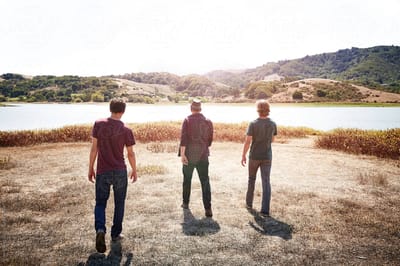 الأصدقاء الثلاثة