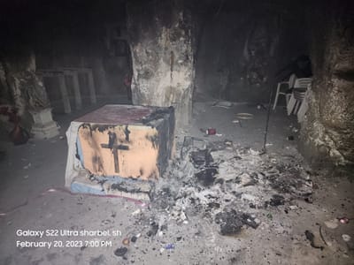 عاجل بالصور والفيديو  : إحراق مغارة دينيّة للسيّدة العذراء في جنوب لبنان وتكسير تماثيل القدّيسين وسرقة محتوياتها
