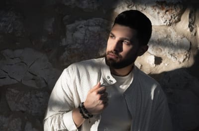 نعيم خليل يثبت حضوره على الساحة الفنية في "خطر عيونك"