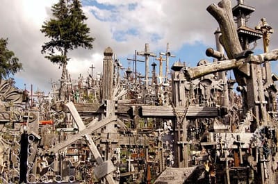 مستودع الصلبان