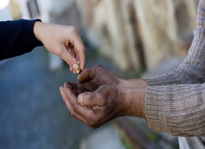 غباء رجل غني