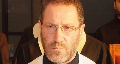 وباء الكورونا في لبنان بدأ يفتك بالإكليروس والحصيلة الأولى الأب منير فخري