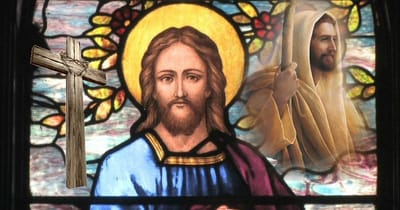 فبَعْدَ قَلِيلٍ قَلِيل، سَيَأْتِي الآتِي ولا يُبْطِئ