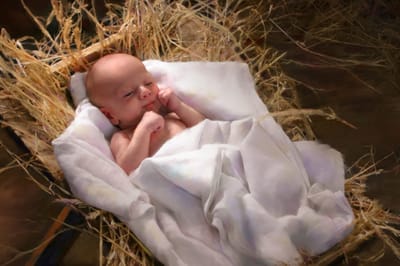 قصة صبي ومجد عيد الميلاد