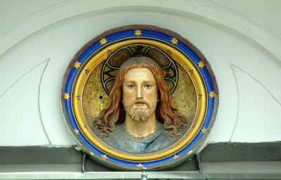 "كُلُّ مَا قَالَهُ في هـذَا الرَّجُلِ كَانَ حَقًّا"