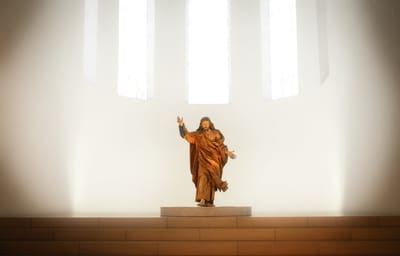 سَتَرَى أَعْظَمَ مِنْ هذَا!