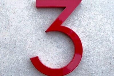 نصيحة ب... تلاتة