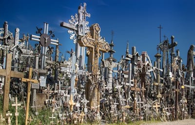 لأحمل صليبي بفرح