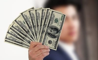 لا تَقْدِرُونَ أَنْ تَعْبُدُوا اللهَ والمَال