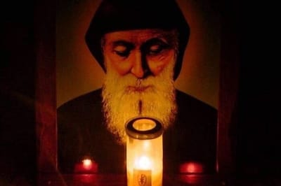 مار شربل يهزّ عرش كورونا!!! التفاصيل بالفيديو...