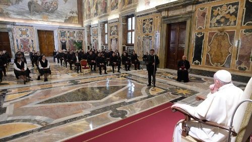 البابا فرنسيس يستقبل جماعة المعهد الحبري المكسيكي ويتحدث عن نظرة الحنان والمصالحة والأخوّة