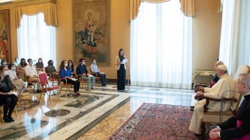 البابا فرنسيس يستقبل جماعة الطريق الجديد