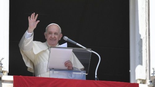 البابا فرنسيس : شفاء القلب يبدأ بالإصغاء