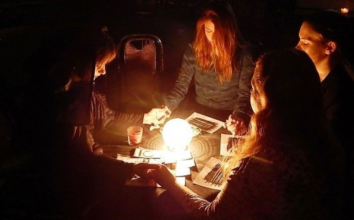 تحضير أرواح الموتى هو ممارسة مميتة