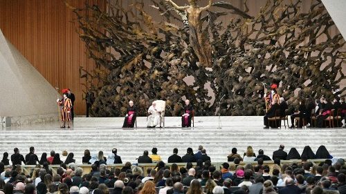 البابا فرنسيس يتحدث في تعليمه الأسبوعي عن "شركة القديسين"