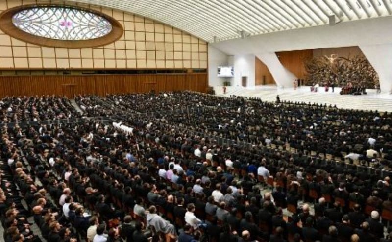 البابا فرنسيس يجيب على أسئلة كثيرة للكهنة والإكليريكيين