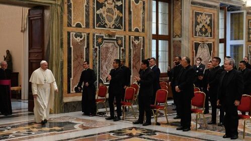 البابا فرنسيس يستقبل جماعة إكليريكية بيوس الحبرية لأمريكا اللاتينية